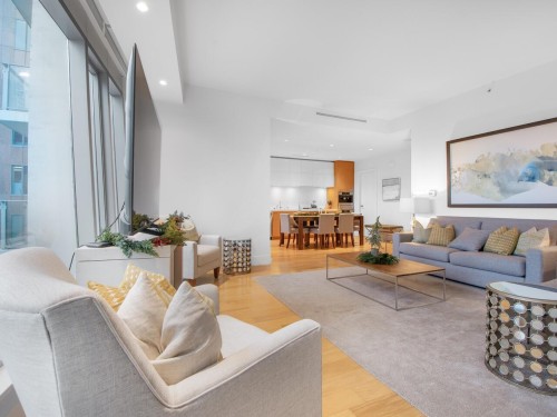 1701-667 Howe Street, Vancouver, BC 