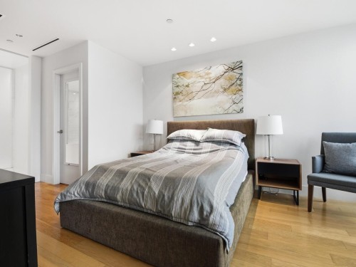 1701-667 Howe Street, Vancouver, BC 