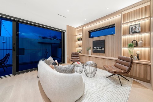 3679 Pandora Street, Vancouver, BC 