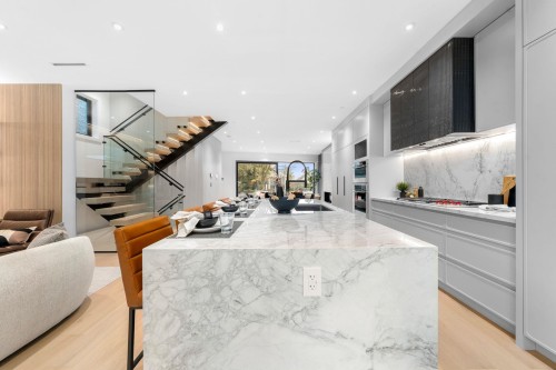 3679 Pandora Street, Vancouver, BC 