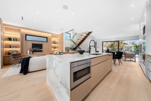 3679 Pandora Street, Vancouver, BC 