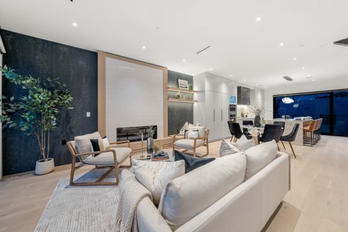 3679 Pandora Street, Vancouver, BC 