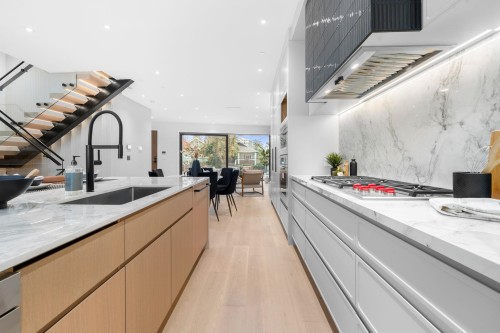 3679 Pandora Street, Vancouver, BC 