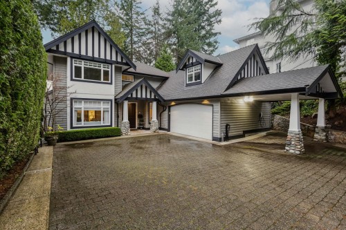 4081 Woodbury Avenue, North Vancouver, BC 