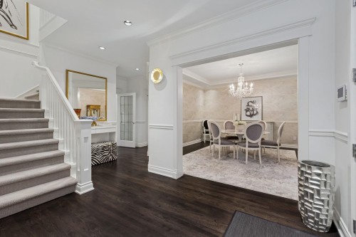 4081 Woodbury Avenue, North Vancouver, BC 