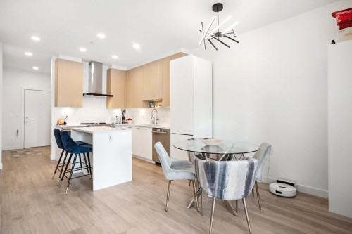 420-7599 15Th Street, Burnaby, BC 