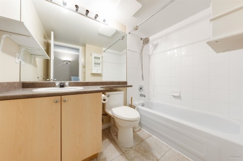 229 11Th Avenue E, Vancouver, BC 