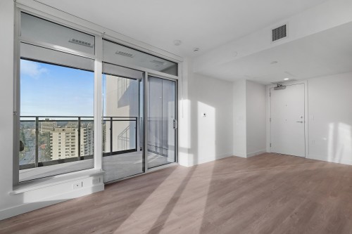 2406-5685 Halley Avenue  Burnaby, BC V5H 0L9