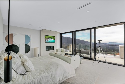 1027 Millstream Road, West Vancouver, BC 