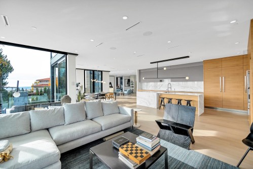 1027 Millstream Road, West Vancouver, BC 