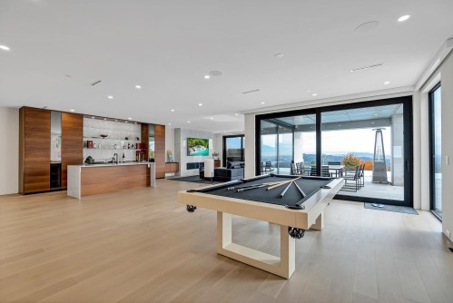 1027 Millstream Road, West Vancouver, BC 