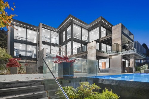 1027 Millstream Road, West Vancouver, BC 