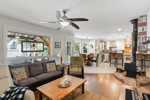 12815 Willow Place, Maple Ridge, BC 