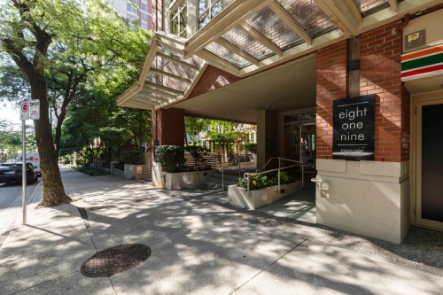 1105-819 Hamilton Street  Vancouver, BC V6B 6M2