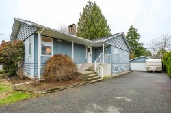 19475 116b Avenue  Pitt Meadows, BC V3Y 1G1