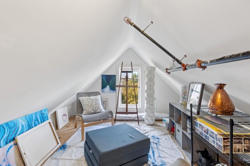 1-244 5Th Street E, North Vancouver, BC 