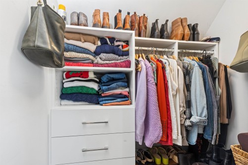 1-244 5Th Street E, North Vancouver, BC 