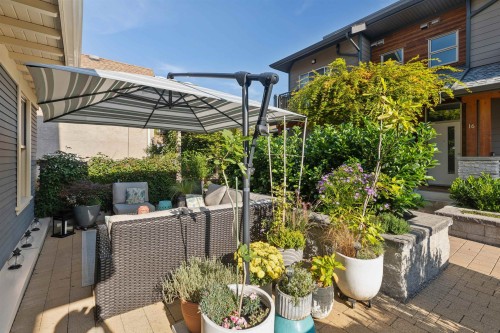 1-244 5Th Street E, North Vancouver, BC 