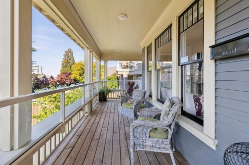 1-244 5Th Street E, North Vancouver, BC 