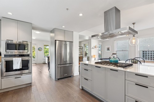 1-244 5Th Street E, North Vancouver, BC 