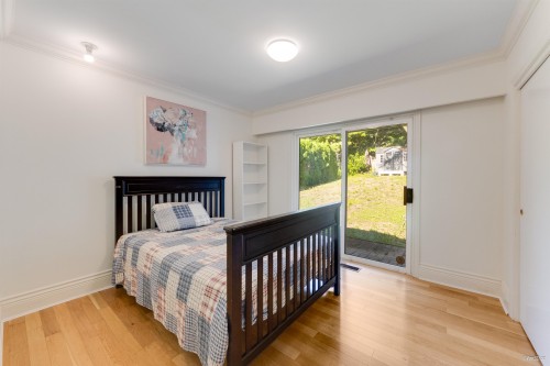 651 Kenwood Road, West Vancouver, BC 