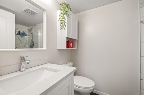 208-2551 Parkview Lane, Port Coquitlam, BC 