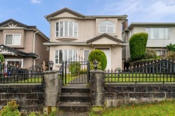3632 28th Avenue E Vancouver, BC V5R 1T7