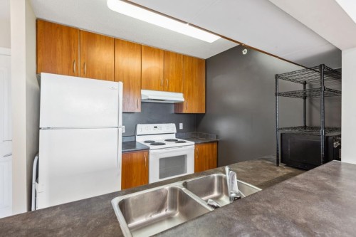 1606-3663 Crowley Drive, Vancouver, BC 