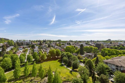 1606-3663 Crowley Drive, Vancouver, BC 