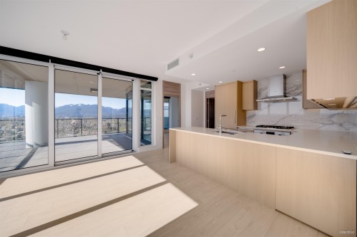 4203-4890 Lougheed Highway  Burnaby, BC V5C 0N2