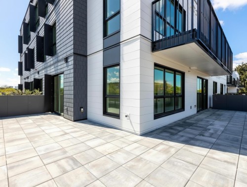 401-2235 Broadway E, Vancouver, BC 