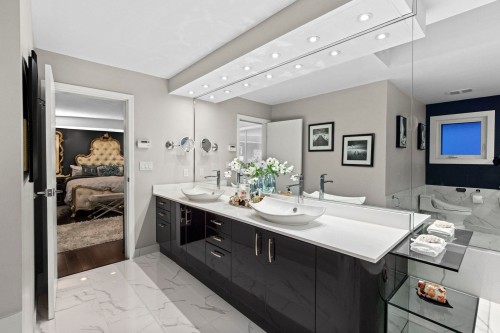 1130 Eyremount Drive, West Vancouver, BC 