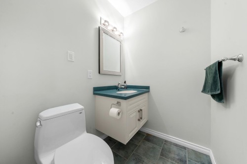 1200 Hilary Place, North Vancouver, BC 