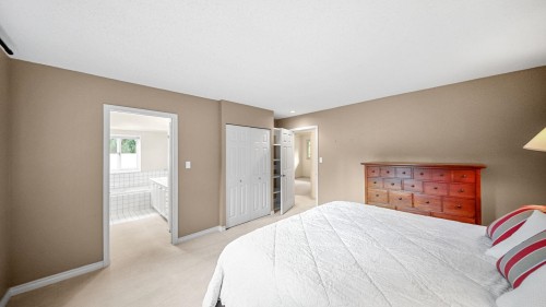 1200 Hilary Place, North Vancouver, BC 