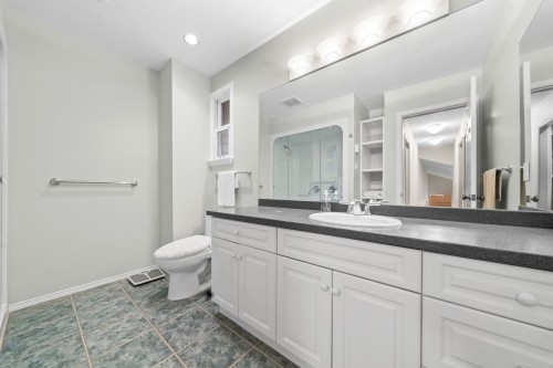 1200 Hilary Place, North Vancouver, BC 