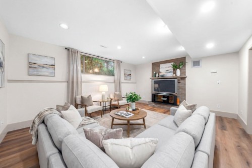 1200 Hilary Place, North Vancouver, BC 