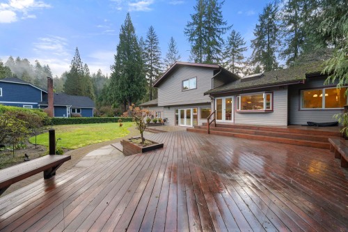 1200 Hilary Place, North Vancouver, BC 