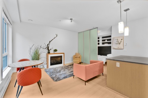 115-735 15Th Street W, North Vancouver, BC 