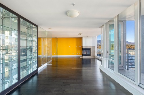 1002-499 Broughton Street, Vancouver, BC 