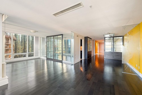 1002-499 Broughton Street, Vancouver, BC 