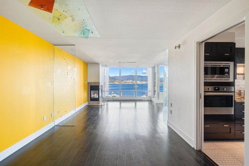 1002-499 Broughton Street, Vancouver, BC 