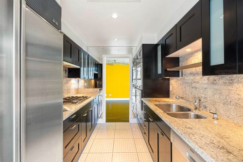 1002-499 Broughton Street, Vancouver, BC 