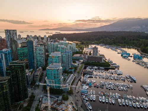 1002-499 Broughton Street, Vancouver, BC 