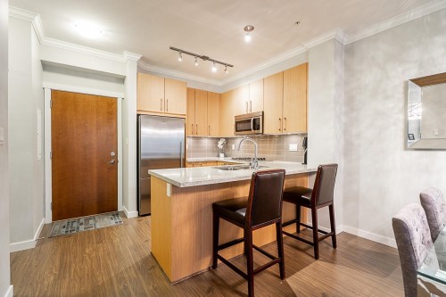 403-139 22Nd Street W, North Vancouver, BC 