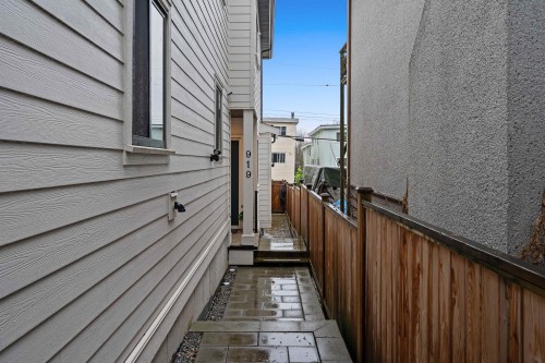 919 10Th Avenue E, Vancouver, BC 