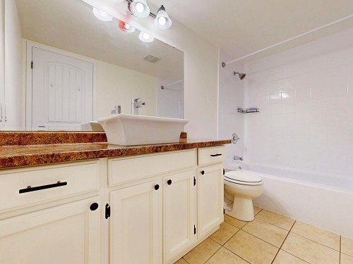 206-138 18Th Street W, North Vancouver, BC 