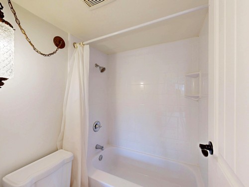 206-138 18Th Street W, North Vancouver, BC 