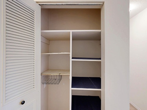 206-138 18Th Street W, North Vancouver, BC 