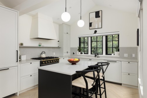 2502 33Rd Avenue W, Vancouver, BC 