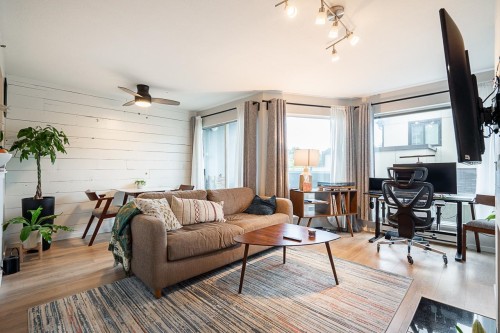 973 7th Avenue W Vancouver, BC V5Z 1C4